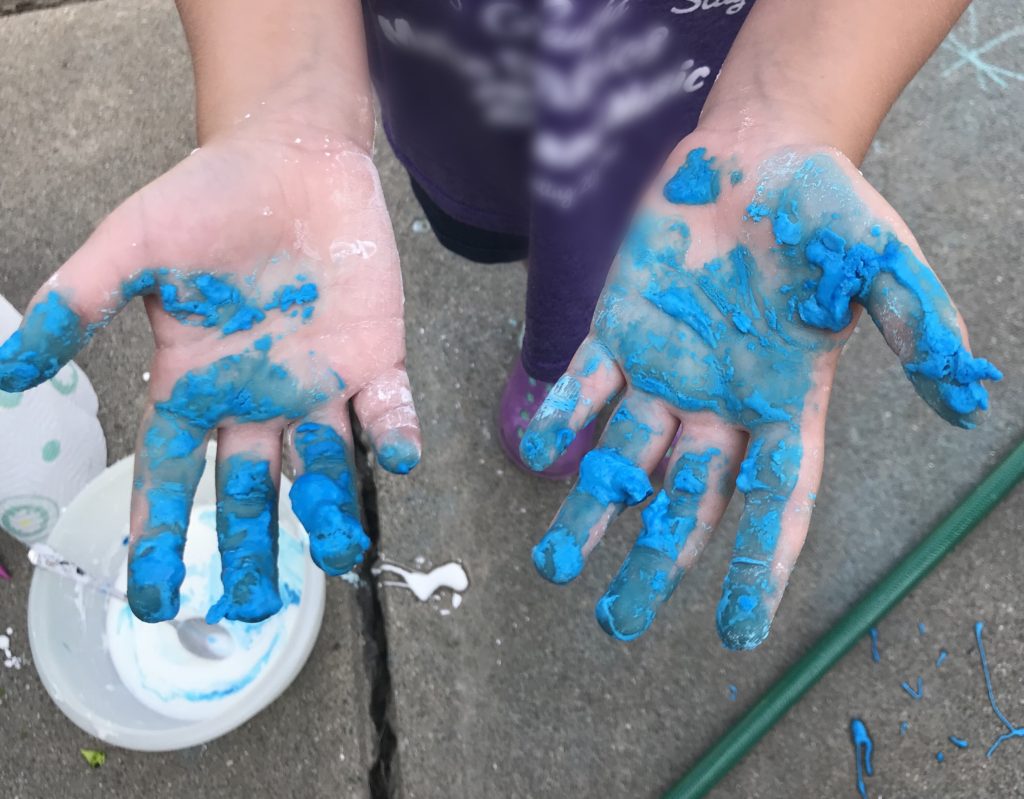 How to make Chalk Rockets with your kids ⋆